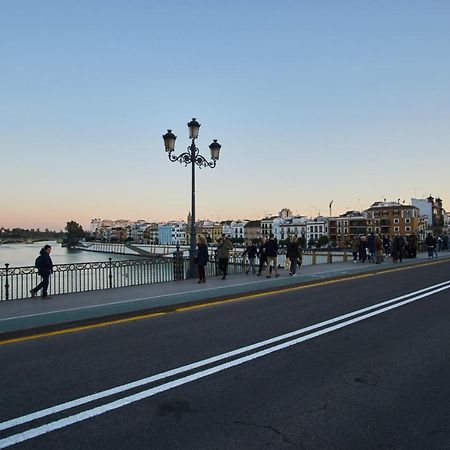 Betis Deluxe Riverside Sevilla Eksteriør bilde
