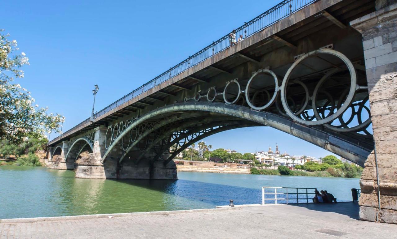 Betis Deluxe Riverside Sevilla Eksteriør bilde